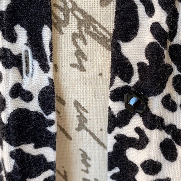 S: Talbots Cardigan Sweater Women’s Sz 1X Animal Print Black/Cream 3/4 Sleeves - Picture 5 of 7